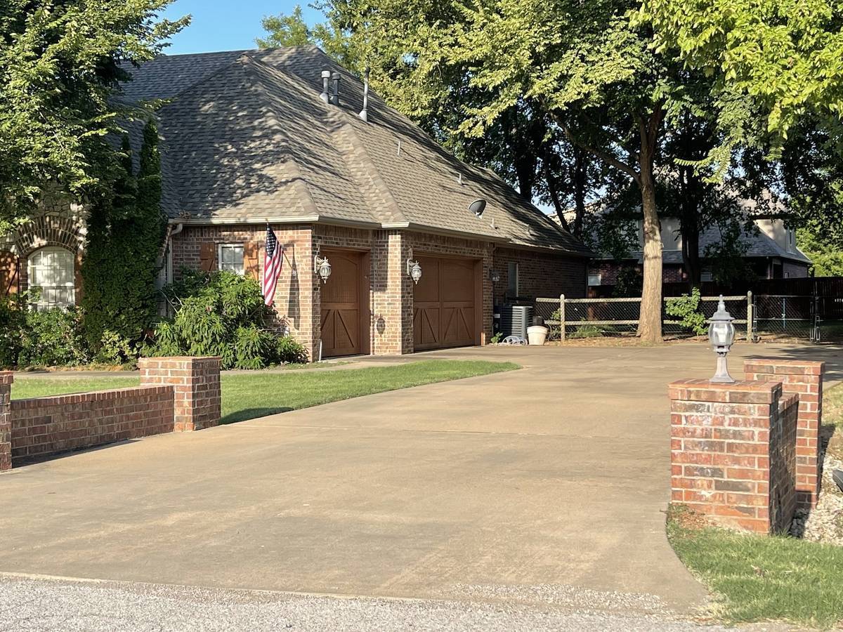 Concrete Contractors Tulsa OK 2022 08 16 Concrete Driveway Contractor IMG 9981