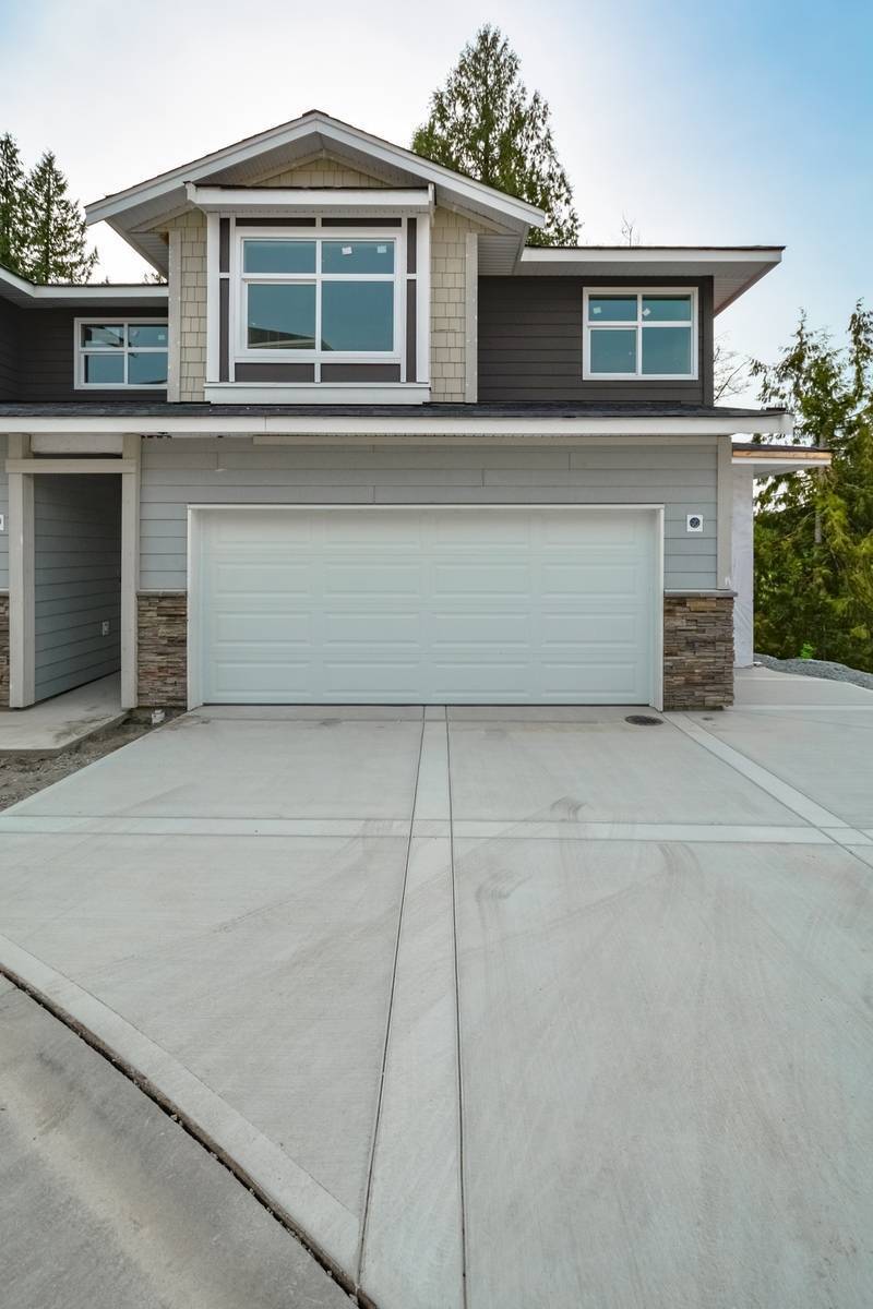 Concrete Contractor Tulsa, Oklahoma 33361580 Concrete Driveway Of Brand New Residential Triplex House